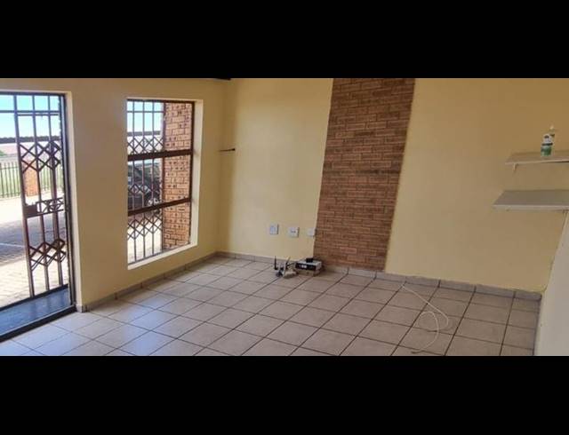 2 BEDROOM DUPLEX FOR SALE IN DAWN PARK EXT